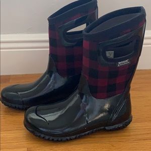 Girls Bogs winter boots